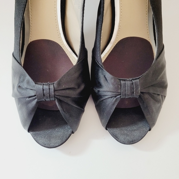 Sam & Libby Black Satin Peep Toe Sling Back Heels - Picture 2 of 9